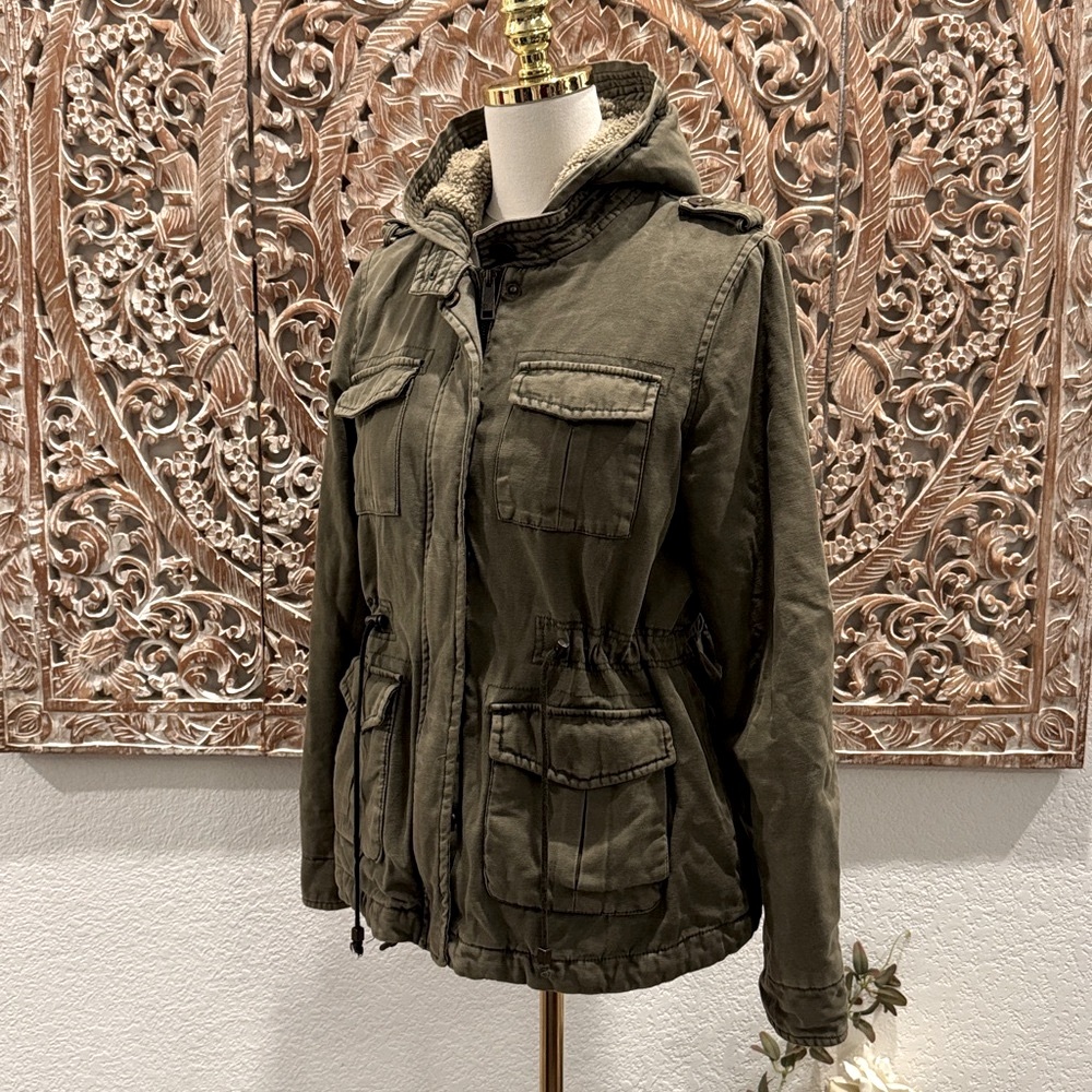 Levi’s Utility Military Style Hooded Jacket, Army Green, Sherpa Lined- size M - Picture 4 of 16